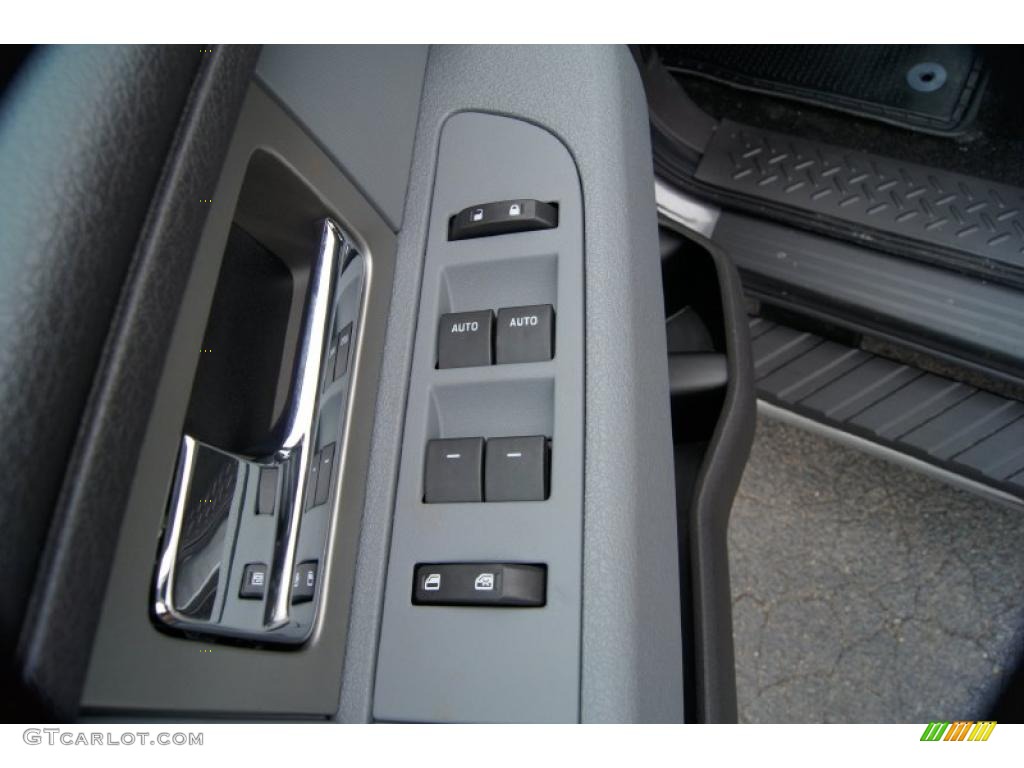 2011 Ford F150 XLT SuperCab Controls Photo #44523884
