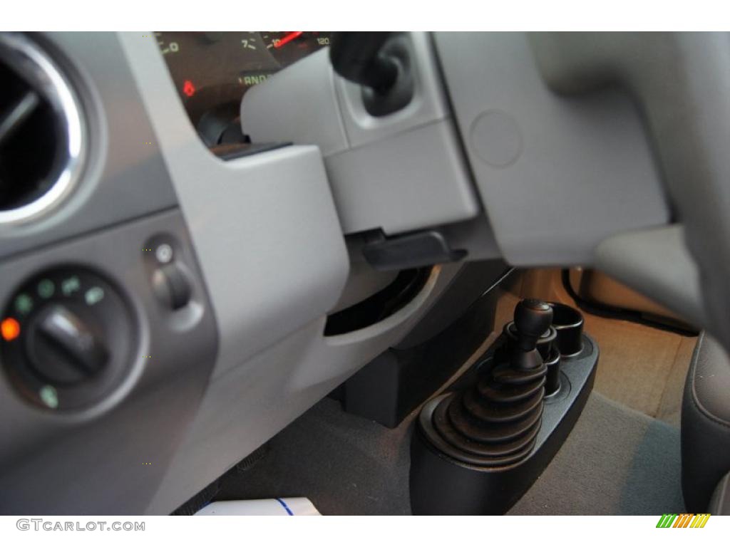 2005 F150 XLT SuperCab 4x4 - Dark Shadow Grey Metallic / Medium Flint Grey photo #36