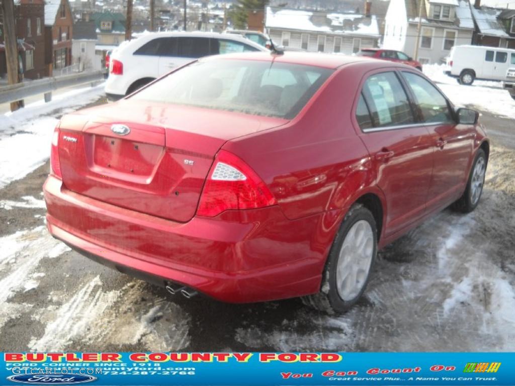 2011 Fusion SE - Red Candy Metallic / Charcoal Black photo #3