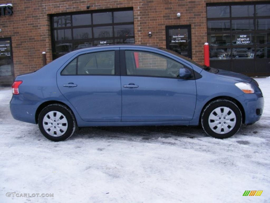 2010 Yaris Sedan - Pacific Blue Metallic / Bisque photo #2