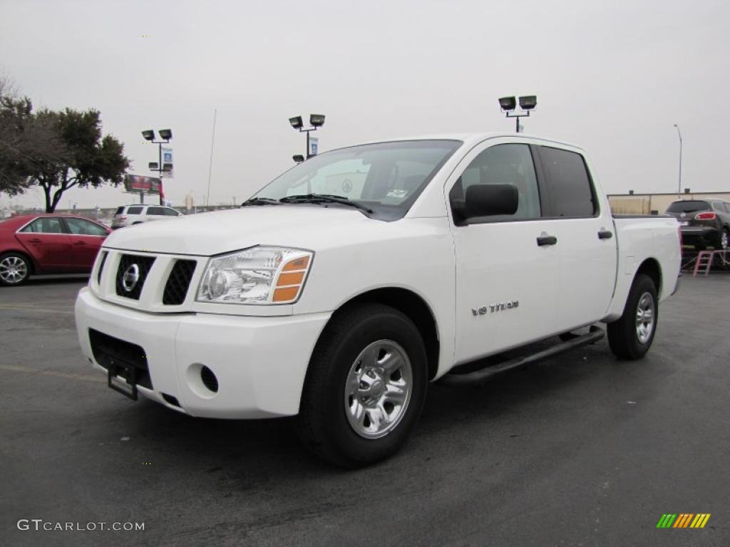 2007 Titan SE Crew Cab - White / Steel Gray photo #3