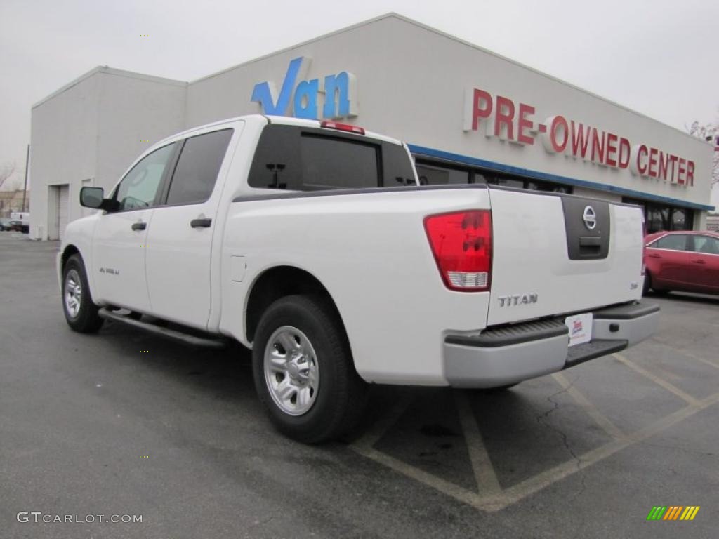 2007 Titan SE Crew Cab - White / Steel Gray photo #5