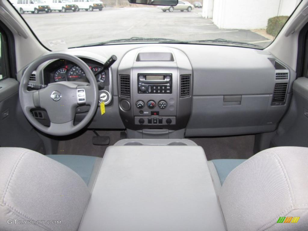 2007 Titan SE Crew Cab - White / Steel Gray photo #13