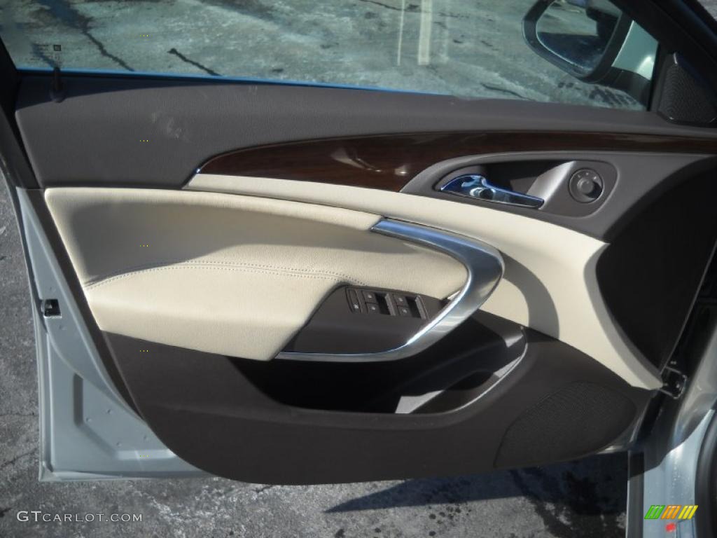 2011 Buick Regal CXL Cashmere Door Panel Photo #44543073