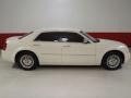 Cool Vanilla White - 300 LX Photo No. 3