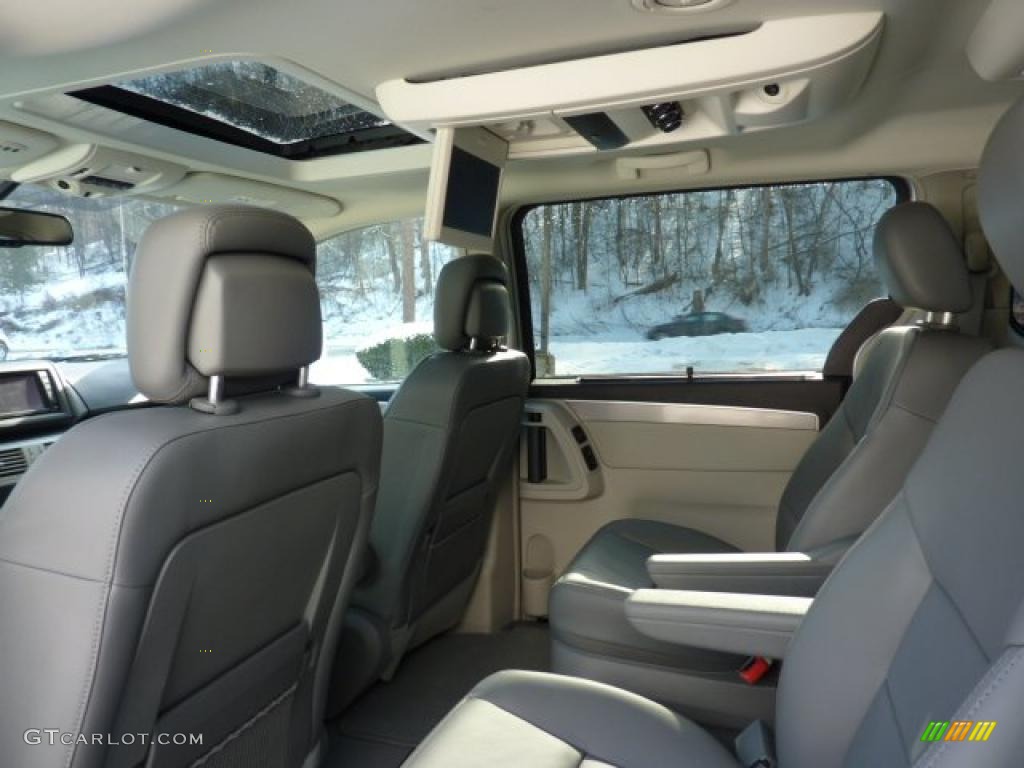 Aero Gray Interior 2010 Volkswagen Routan SEL Premium Photo #44547103