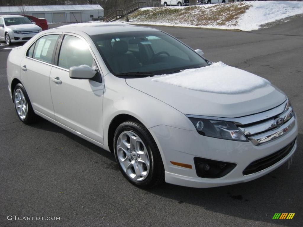 2011 Fusion SE - White Suede / Medium Light Stone photo #4