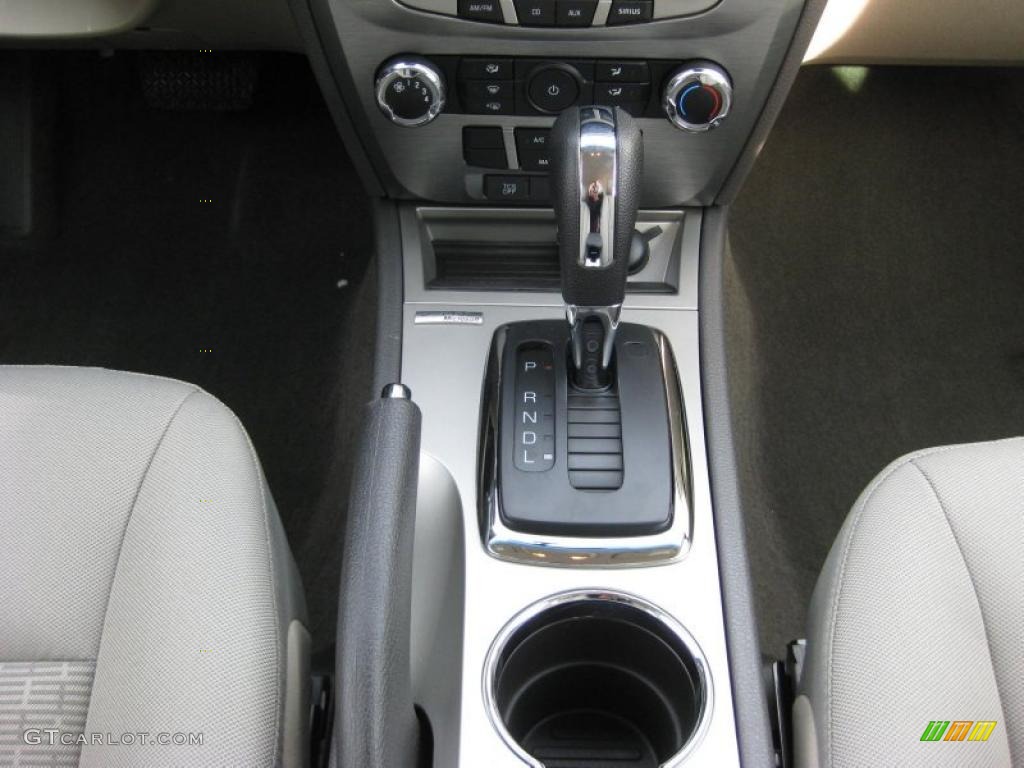 2011 Fusion SE - White Suede / Medium Light Stone photo #24