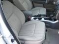 White Suede - Focus SE Sedan Photo No. 18