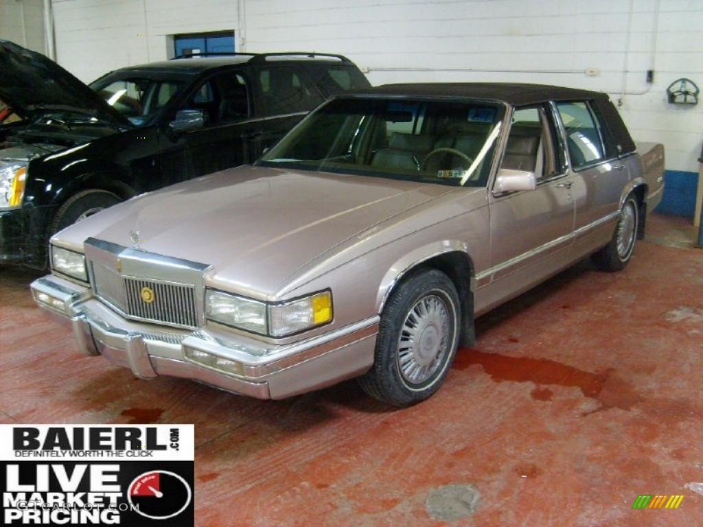 1991 DeVille Sedan - Light Antelope Metallic / Taupe photo #3