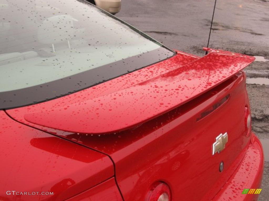 2007 Cobalt LS Coupe - Victory Red / Gray photo #4