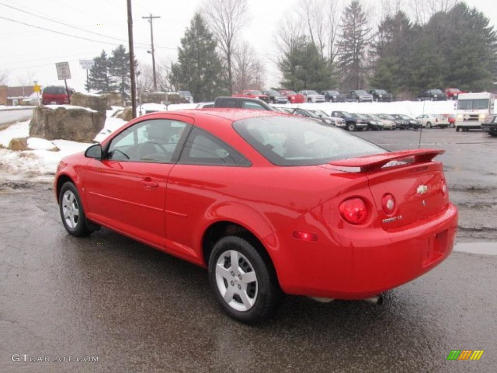 2007 Cobalt LS Coupe - Victory Red / Gray photo #5