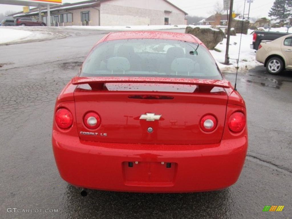 2007 Cobalt LS Coupe - Victory Red / Gray photo #6