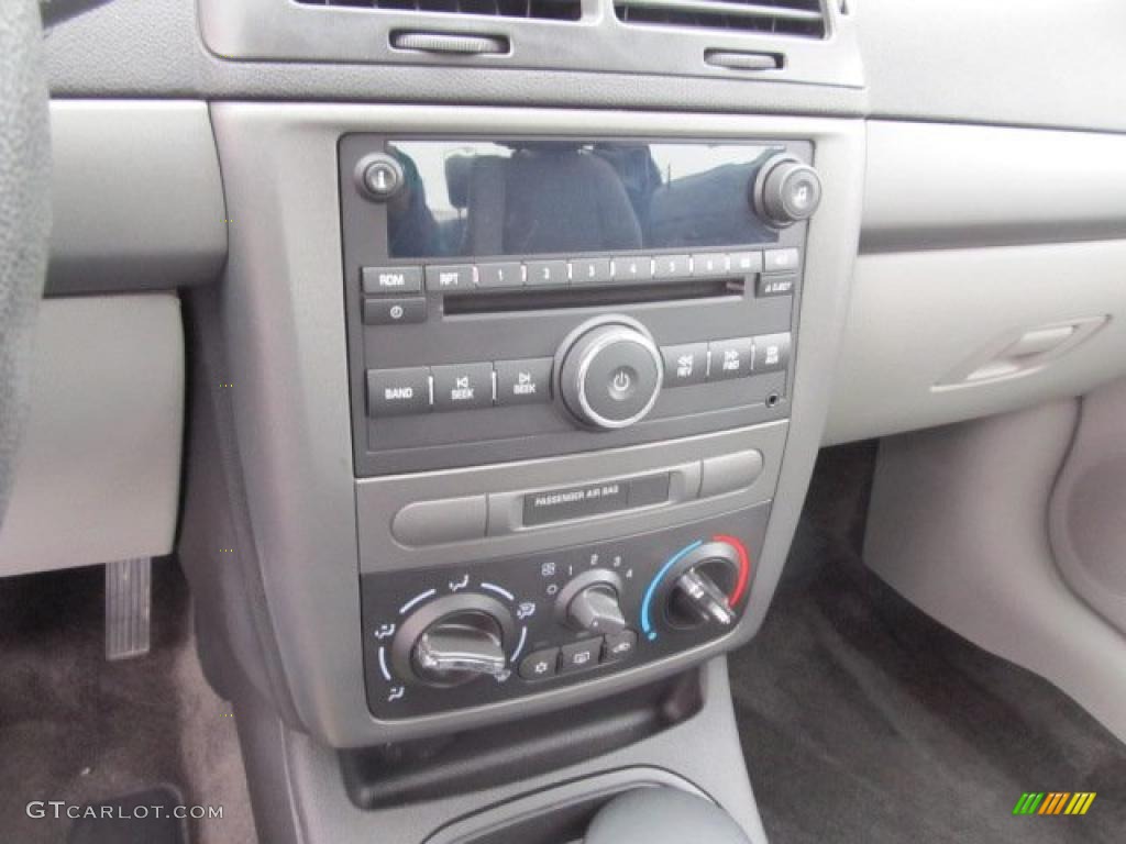 2007 Cobalt LS Coupe - Victory Red / Gray photo #17