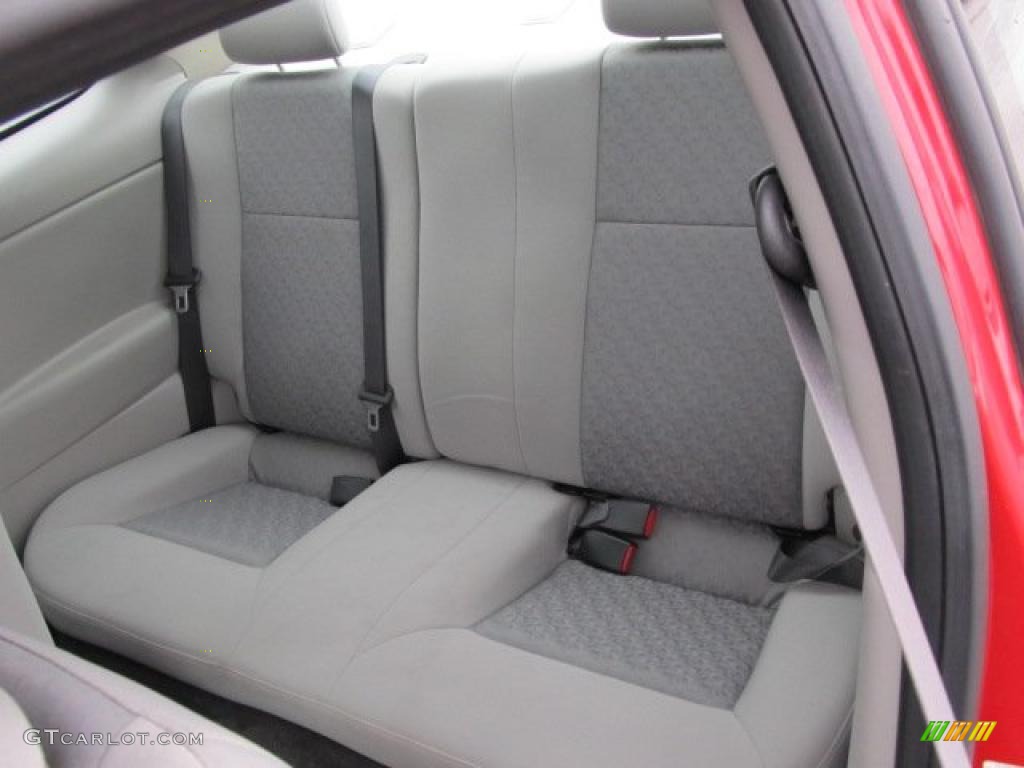 2007 Cobalt LS Coupe - Victory Red / Gray photo #22