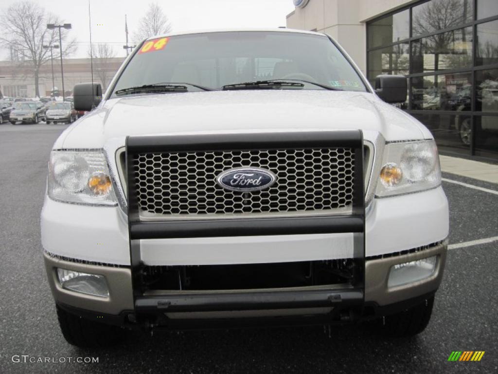 2004 F150 Lariat SuperCrew 4x4 - Oxford White / Tan photo #2