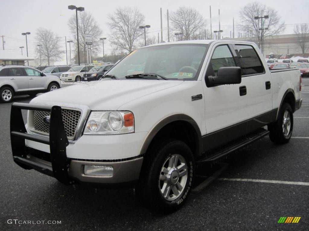 2004 F150 Lariat SuperCrew 4x4 - Oxford White / Tan photo #3