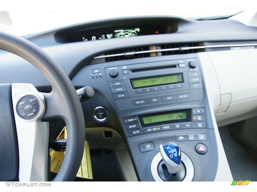 2011 Toyota Prius Hybrid II Controls Photo #44555273