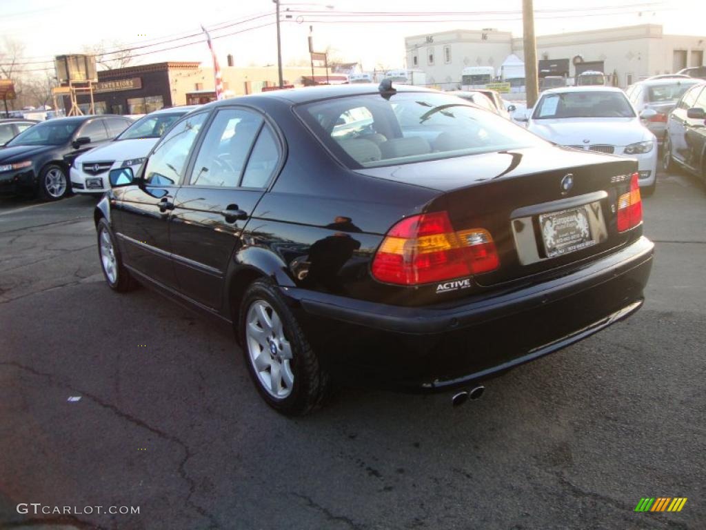 2004 3 Series 325xi Sedan - Black Sapphire Metallic / Sand photo #3