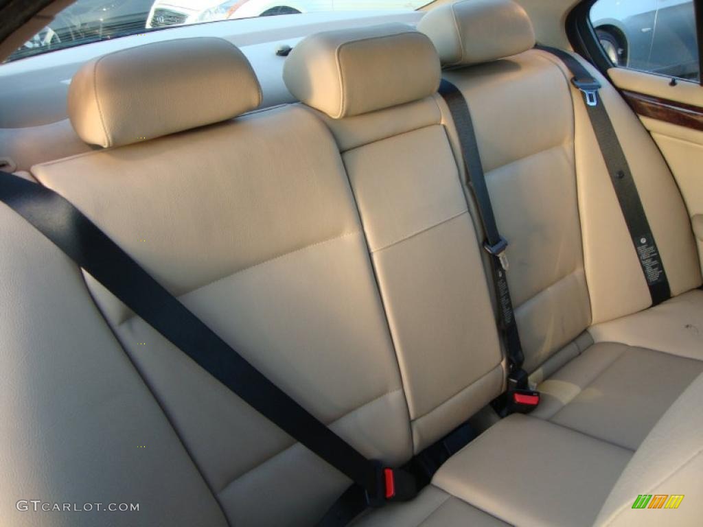 2004 3 Series 325xi Sedan - Black Sapphire Metallic / Sand photo #13