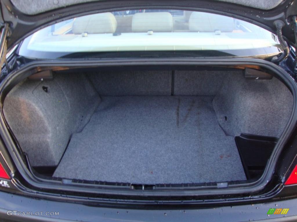 2004 3 Series 325xi Sedan - Black Sapphire Metallic / Sand photo #30