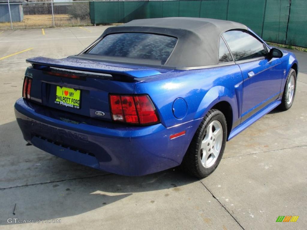 2002 Mustang V6 Convertible - Sonic Blue Metallic / Medium Graphite photo #3