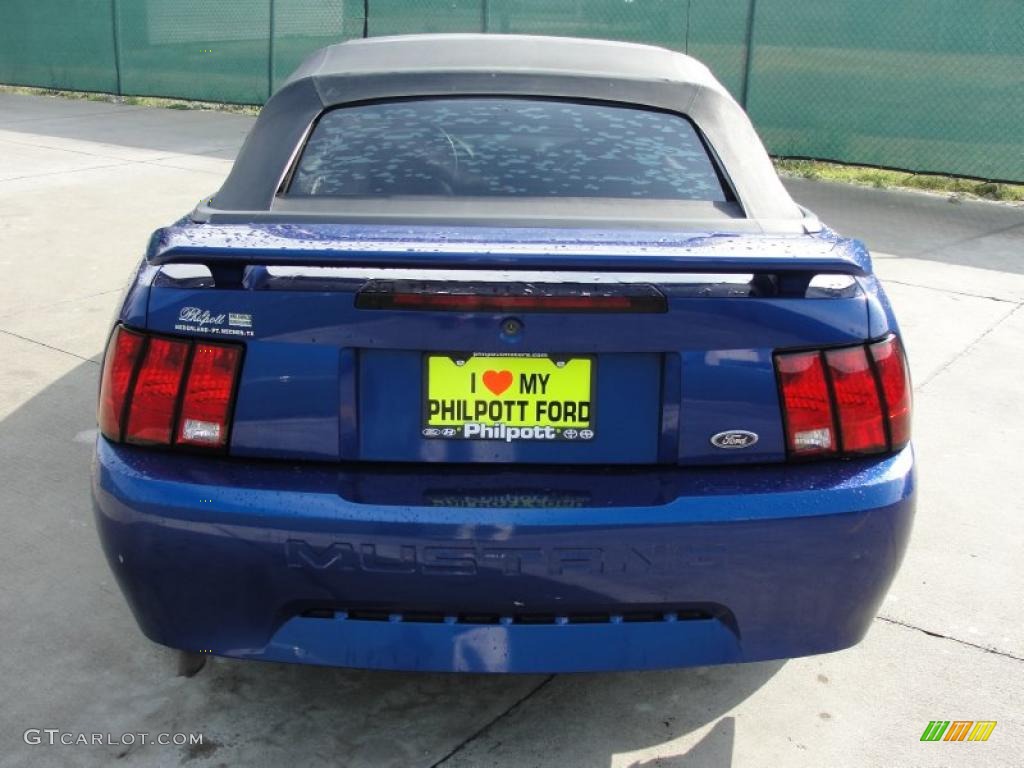 2002 Mustang V6 Convertible - Sonic Blue Metallic / Medium Graphite photo #4