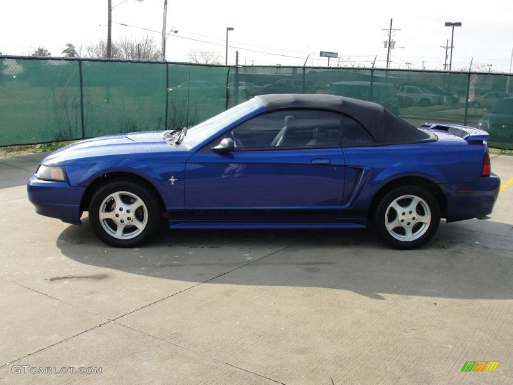 2002 Mustang V6 Convertible - Sonic Blue Metallic / Medium Graphite photo #6