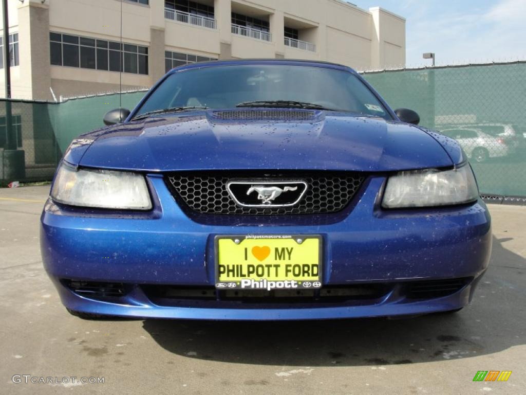 2002 Mustang V6 Convertible - Sonic Blue Metallic / Medium Graphite photo #9
