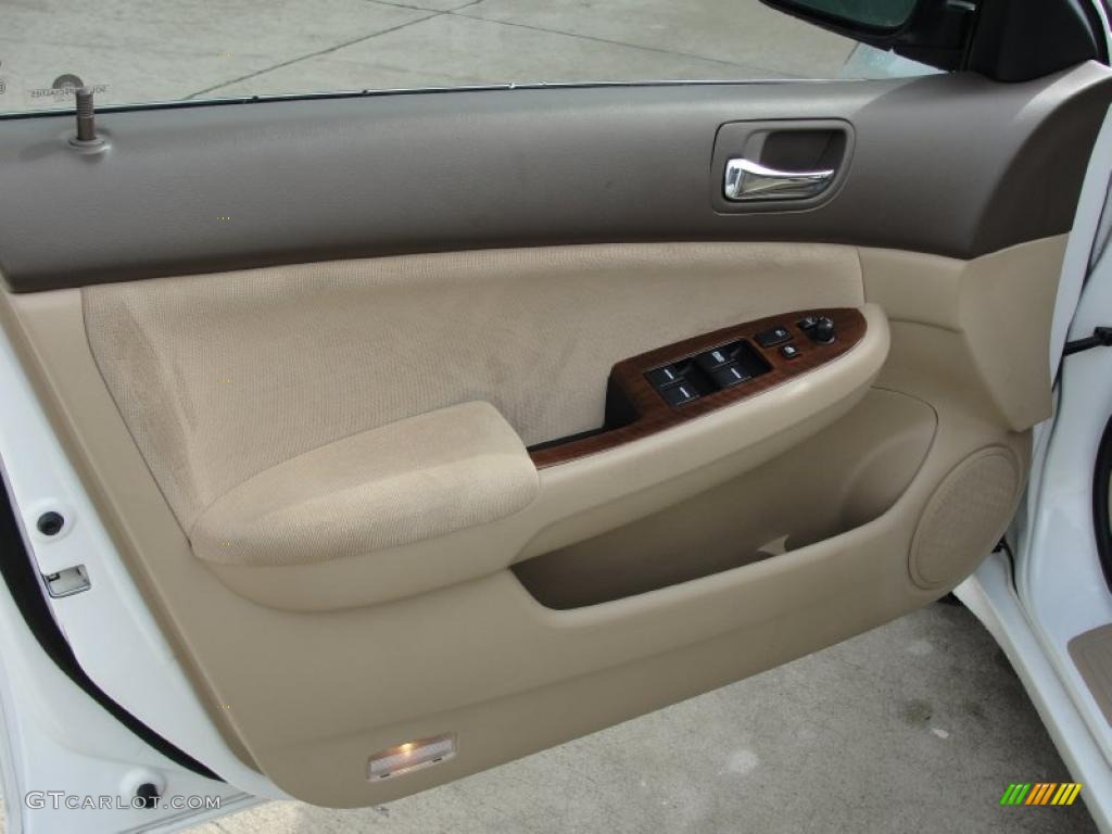 2007 Accord EX Sedan - Taffeta White / Gray photo #29