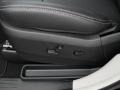 Blackberry Pearl - Town & Country Touring - L Photo No. 8