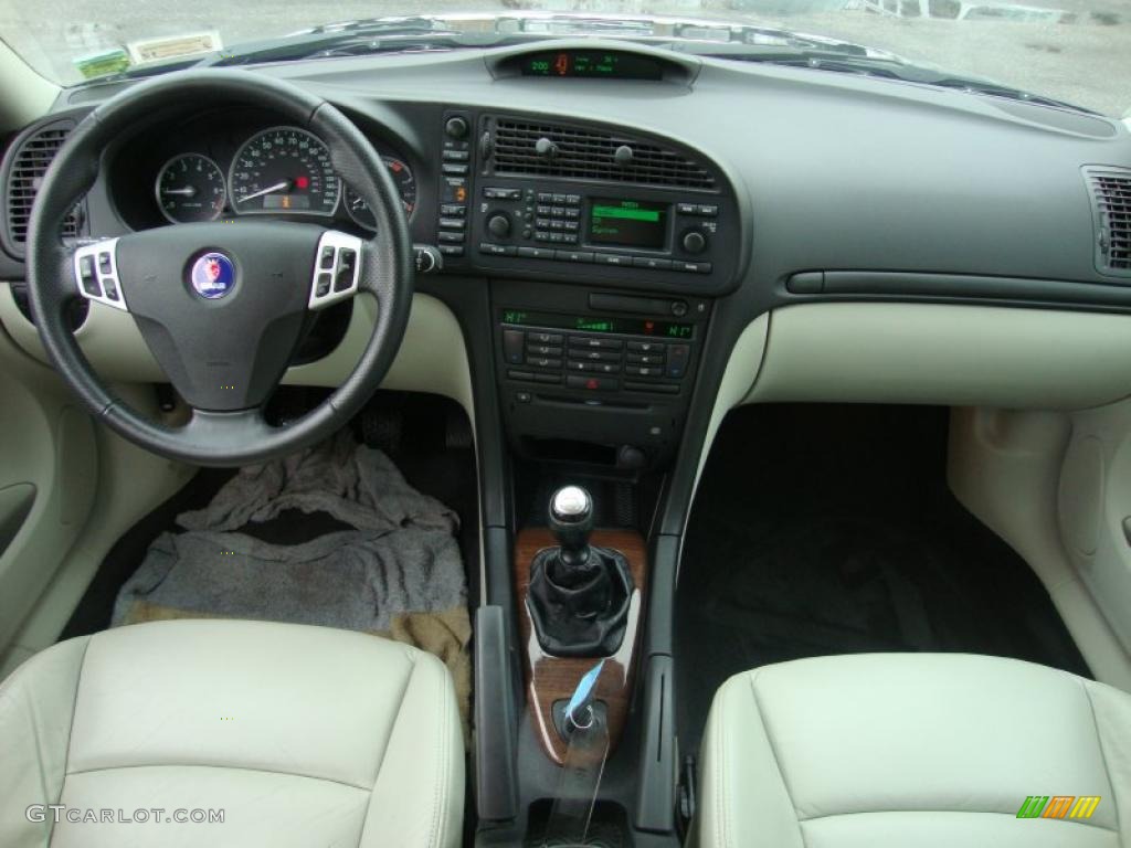2006 Saab 9-3 2.0T Sport Sedan Parchment Dashboard Photo #44572385