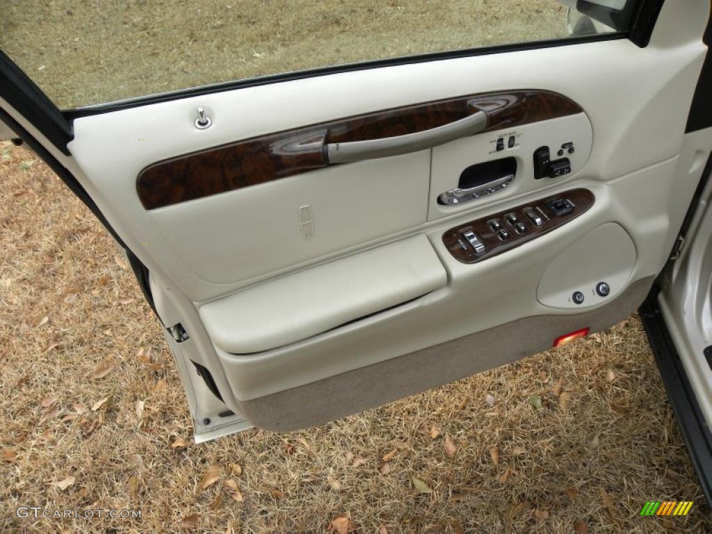 2000 Town Car Cartier - Ivory Parchment Pearl Tri Coat / Light Parchment photo #7