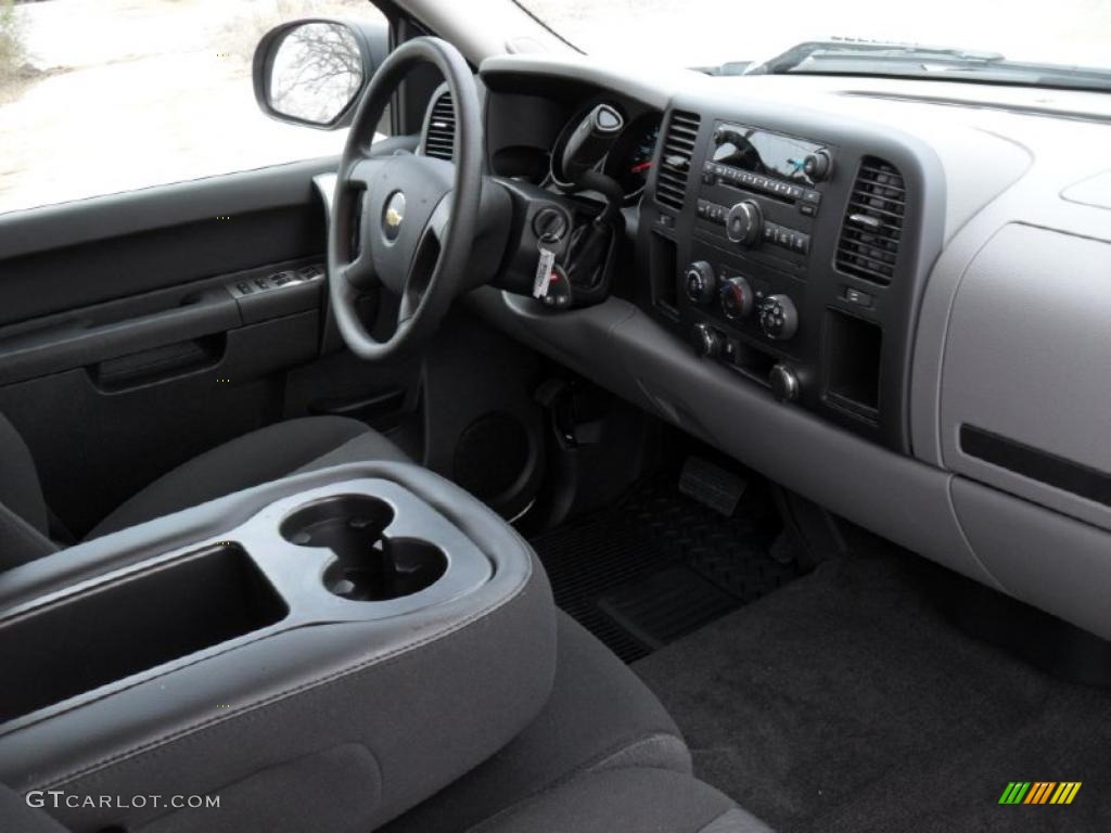 2011 Silverado 1500 LS Crew Cab - Sheer Silver Metallic / Dark Titanium photo #18
