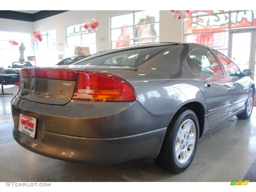 2004 Intrepid SE - Graphite Metallic / Dark Slate Gray photo #7