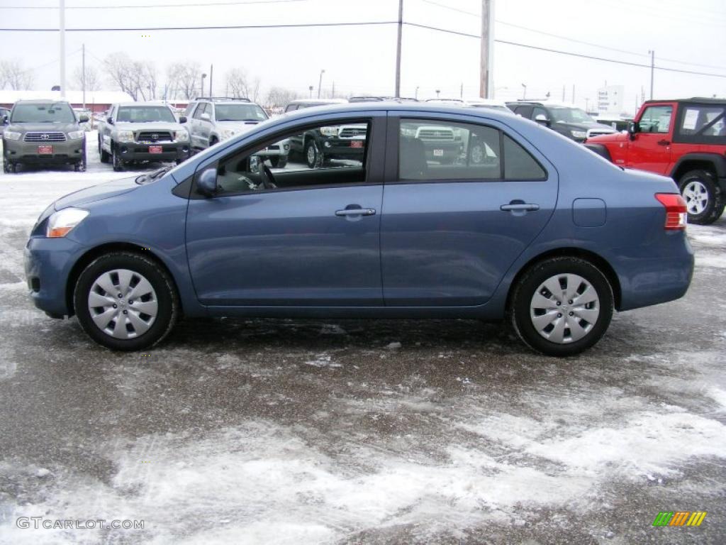 2010 Yaris Sedan - Pacific Blue Metallic / Bisque photo #6