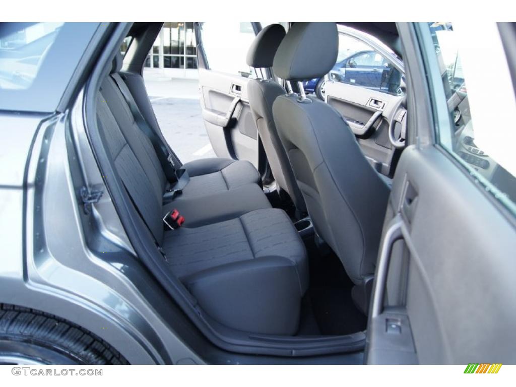 2011 Focus SE Sedan - Sterling Gray Metallic / Charcoal Black photo #13