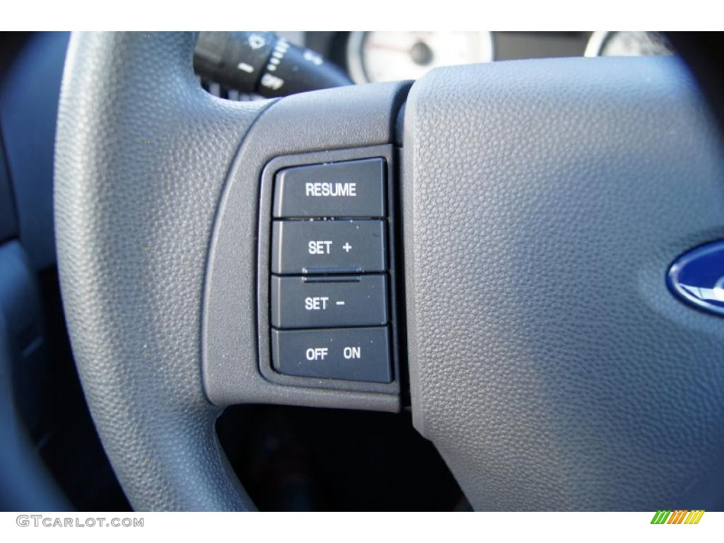 2011 Focus SE Sedan - Sterling Gray Metallic / Charcoal Black photo #22