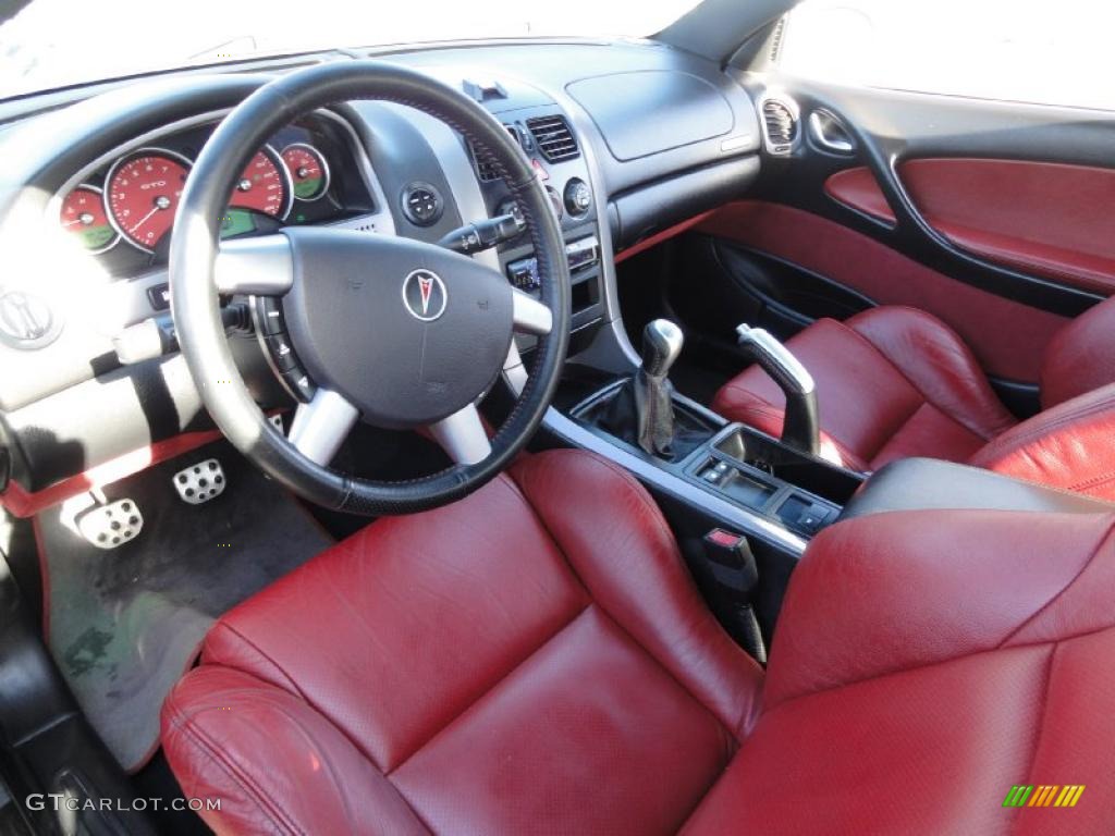 Red Interior 2005 Pontiac GTO Coupe Photo #44587146