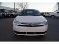 White Suede - Focus SE Sedan Photo No. 7