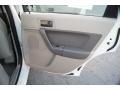 White Suede - Focus SE Sedan Photo No. 12
