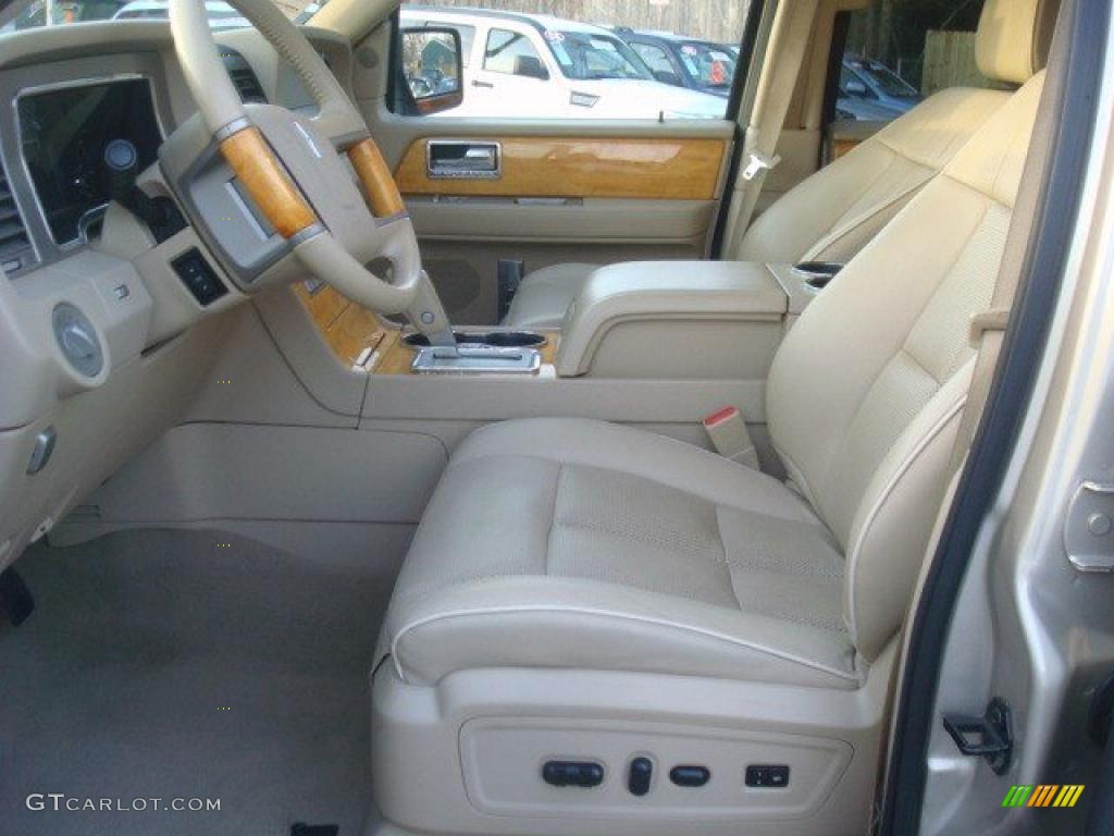 2007 Navigator Luxury - Light French Silk Metallic / Camel photo #11