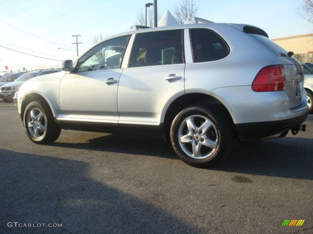 Crystal Silver Metallic 2004 Porsche Cayenne Tiptronic Exterior Photo #44590170