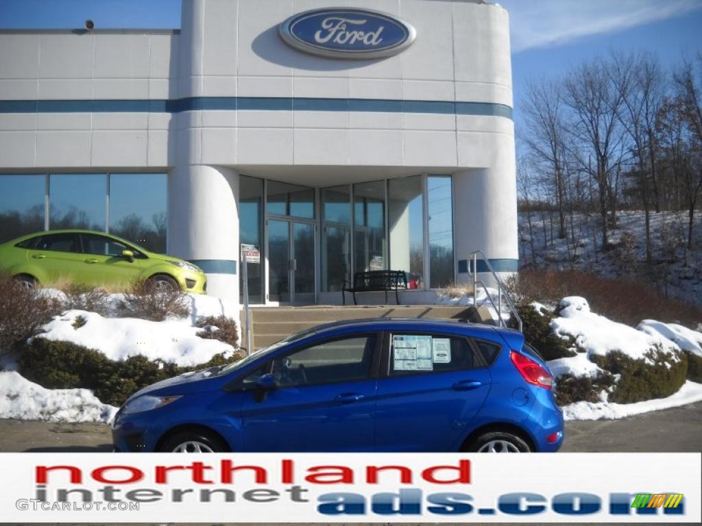 2011 Fiesta SE Hatchback - Blue Flame Metallic / Charcoal Black/Blue Cloth photo #1