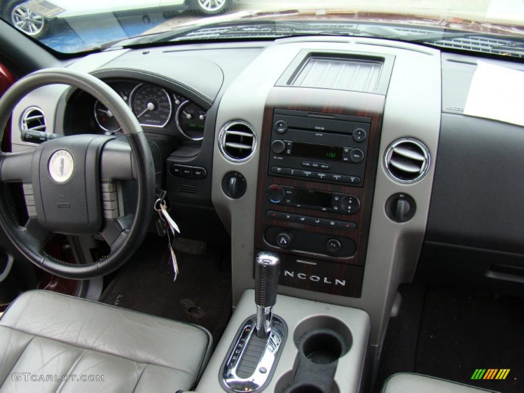 2006 Lincoln Mark LT SuperCrew 4x4 Dove Grey Dashboard Photo #44596074