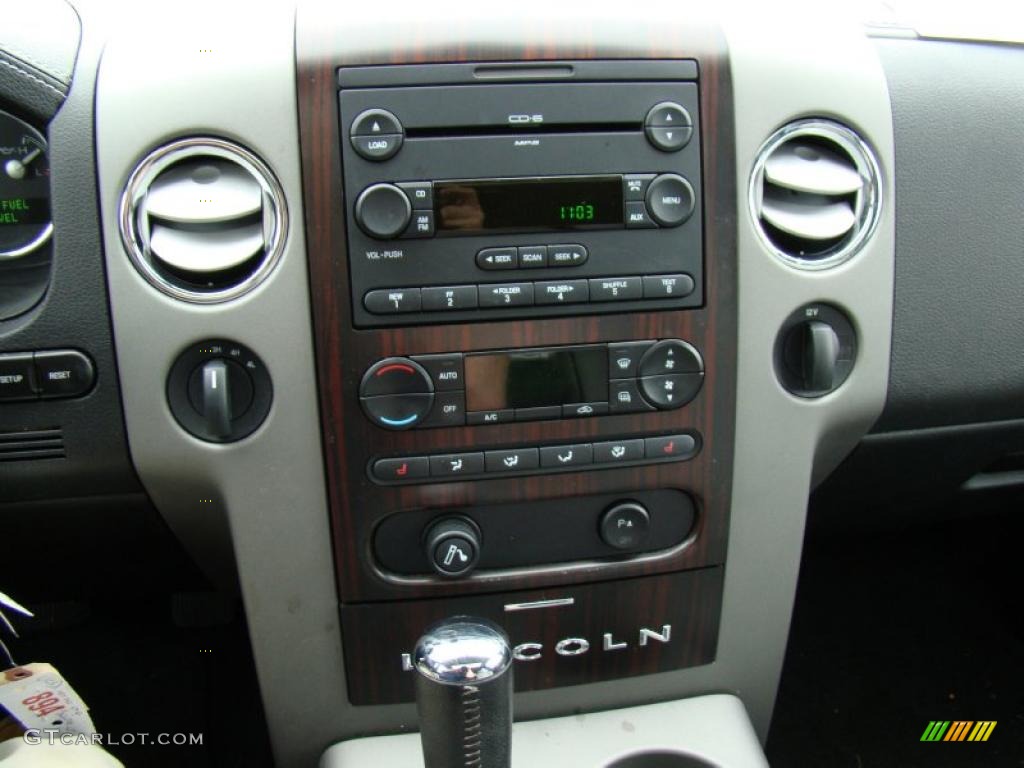 2006 Lincoln Mark LT SuperCrew 4x4 Controls Photo #44596161