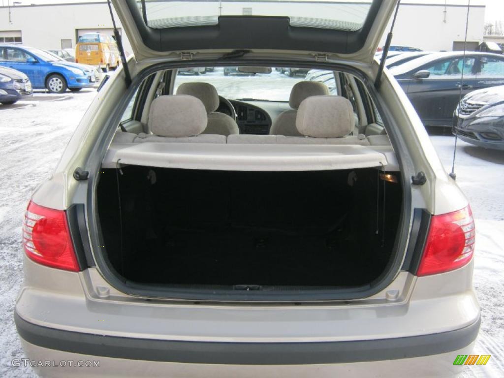 2006 Elantra GLS Hatchback - Champagne Beige / Beige photo #6