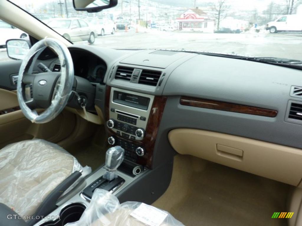 2011 Fusion SEL V6 - Bordeaux Reserve Metallic / Camel photo #16