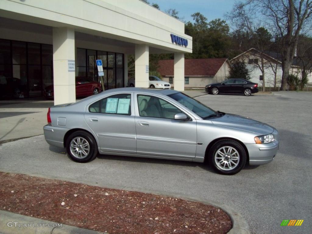 2005 S60 2.4 - Silver Metallic / Taupe/Light Taupe photo #9