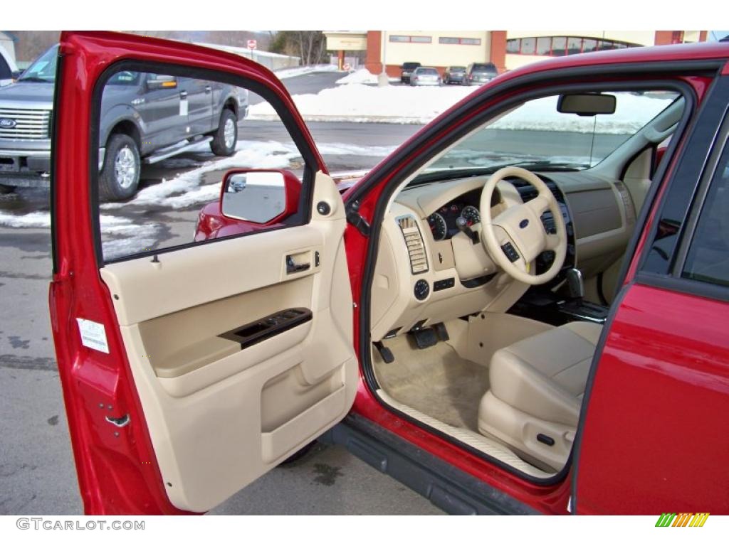 2010 Escape Limited V6 4WD - Sangria Red Metallic / Camel photo #11